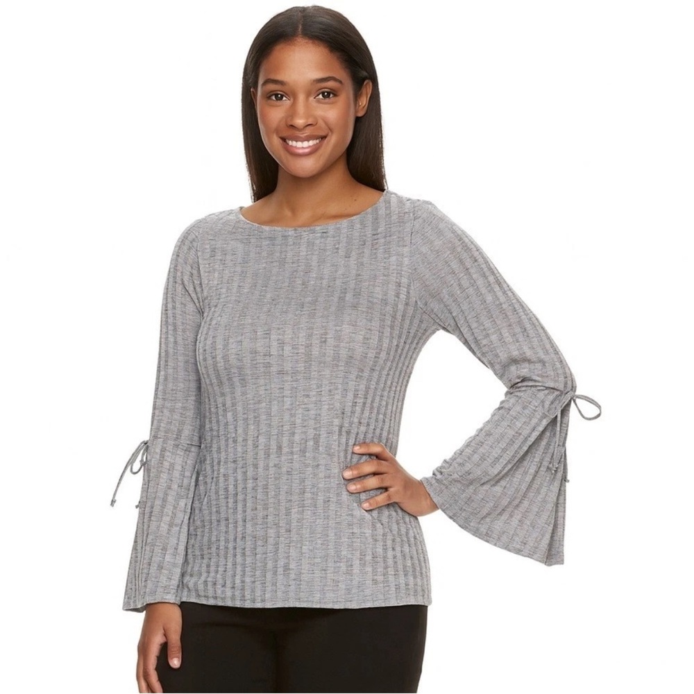 AGB Gray Ribbed Bell Sleeve Blouse